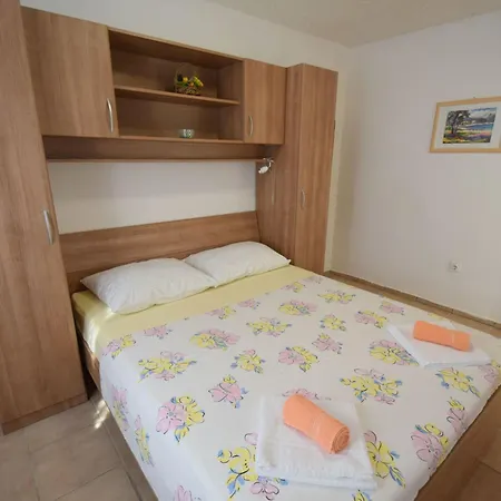 Klara By Interhome * Krk Town