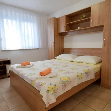 Klara By Interhome * Krk Town